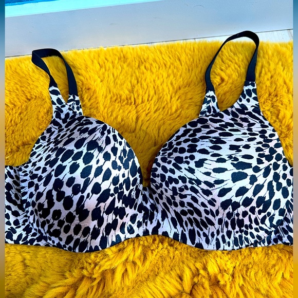 Victoria's Secret Other - Vic Bra